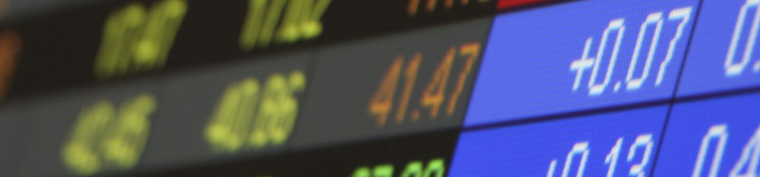 Images-stock market Blurred stock market ticker with numbers